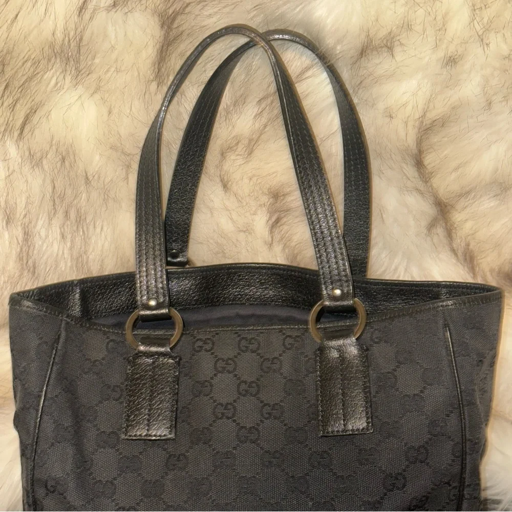 GUCCI BUNDLE Pre-Loved Black Tote + Matching Wallet ๐ - Picture 5 of 16